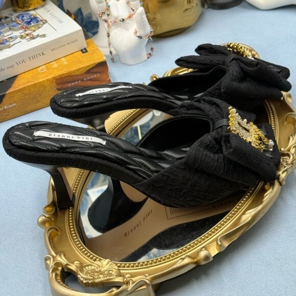 🆕 GIANNI BINI 🧿 NWOB Peeka Surrealist Keyhole Ornament Bow Slide, Black - Sz 8 - Picture 15 of 16